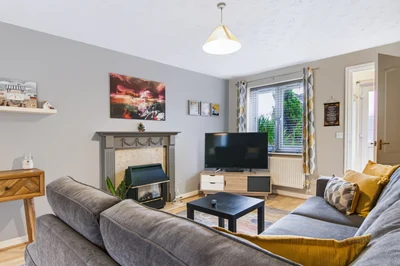Cloverdale Road, Hamilton, Leicester, Leicestershire, LE5 1UL — photo 5