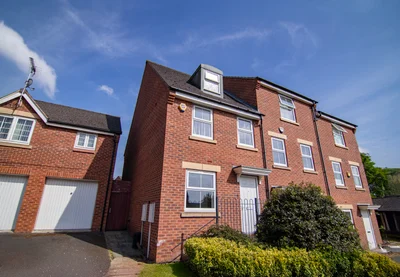 Wickford Close, Leicester, Leicestershire, LE5 0BH — photo 1
