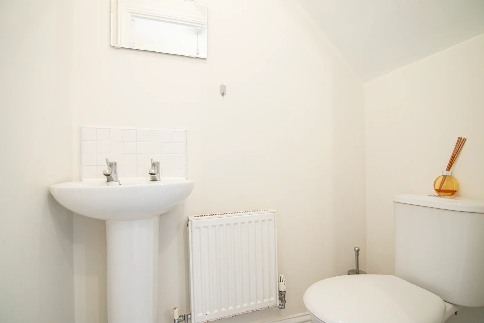 Wickford Close, Leicester, Leicestershire, LE5 0BH — photo 8