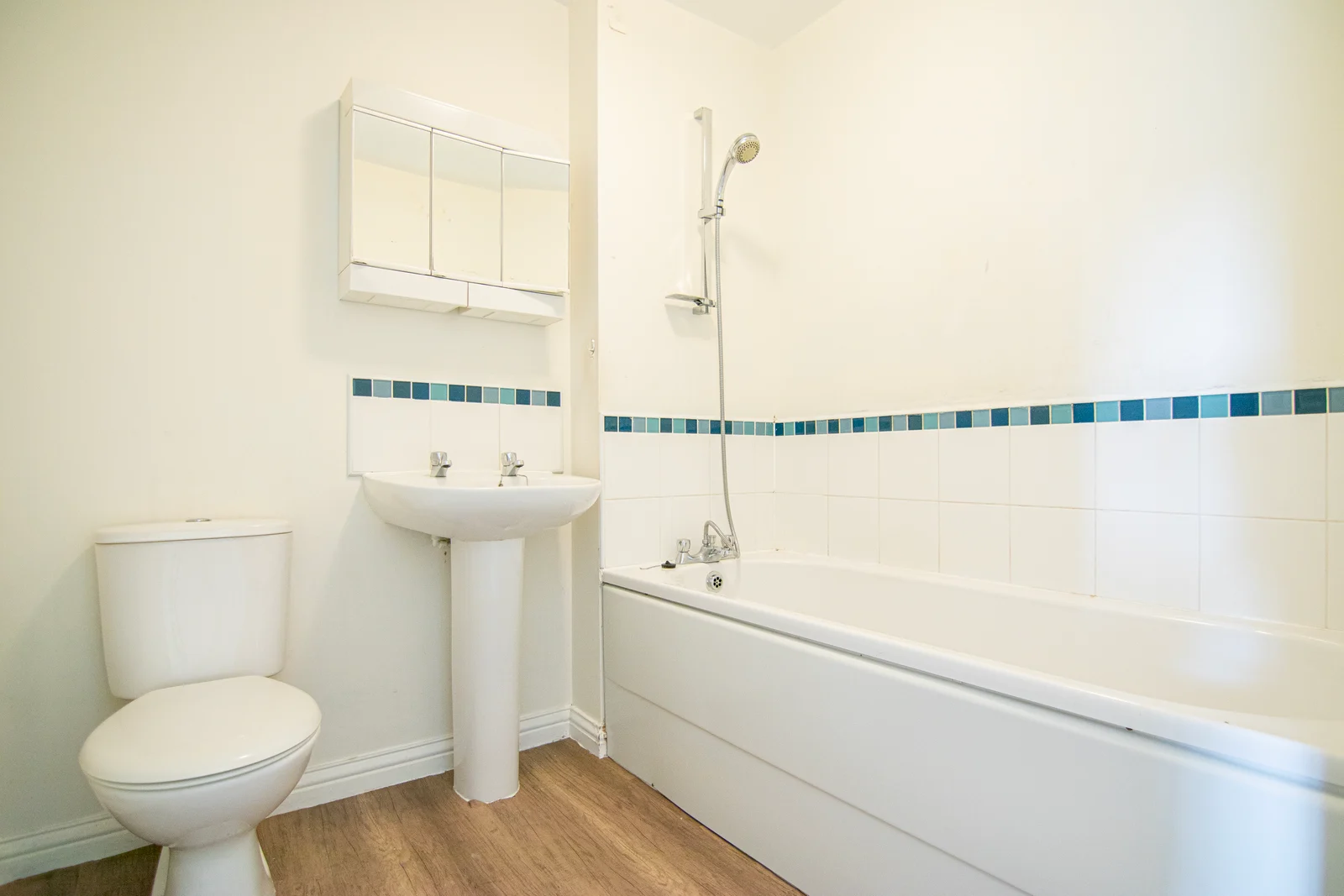 Wickford Close, Leicester, Leicestershire, LE5 0BH — photo 10
