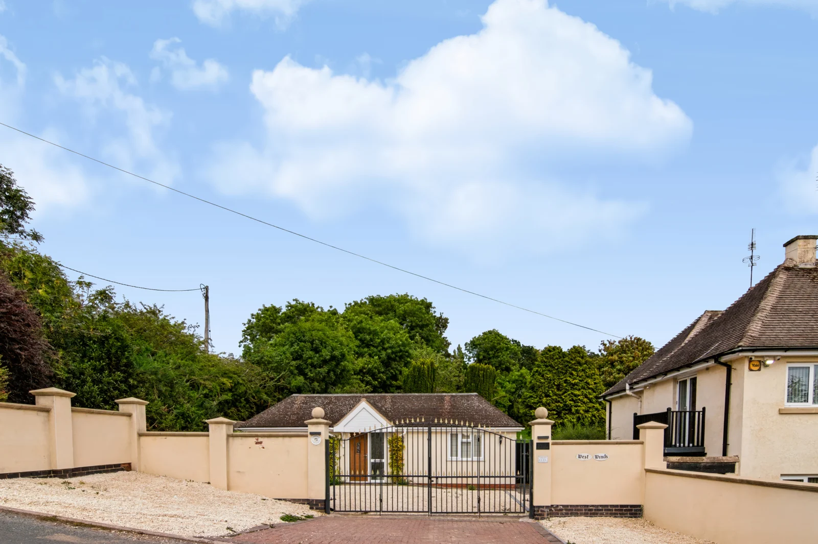 West Winds, County Lane,/Pattingham Lane, Kingswood, Staffordshire, WV7 3AS — photo 2